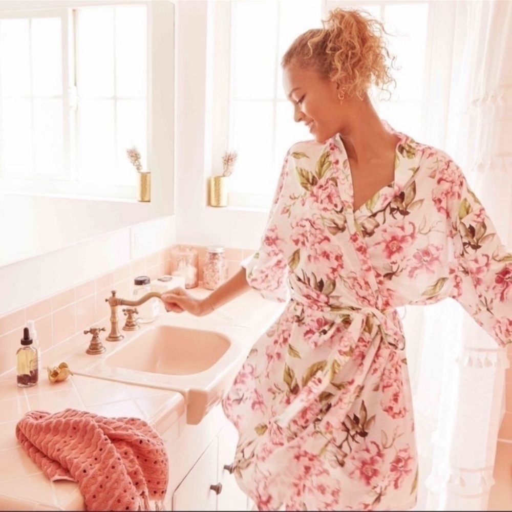 Show Me Your Mumu Brie Floral Garden Of Blooms Robe Bridal
